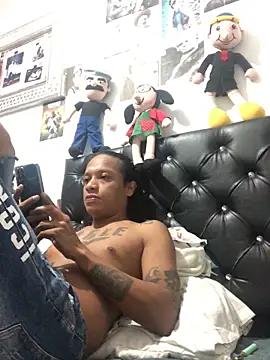 Snapshot of elpeluchenegroxxx3 chatting on February 27, 2026, 10:31 pm elpeluchenegroxxx3 online show from February 27, 2026, 10:31 pm