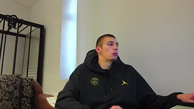 Snapshot of Ryan_Dozer chatting on November 15, 2025, 7:23 am Ryan Dozer online show from November 15, 2025, 7:23 am