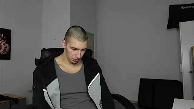 Snapshot of Ryan_Dozer chatting on October 26, 2025, 8:37 am Ryan Dozer online show from October 26, 2025, 8:37 am