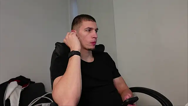 Snapshot of Ryan_Dozer chatting on October 11, 2025, 5:52 am Ryan Dozer online show from October 11, 2025, 5:52 am