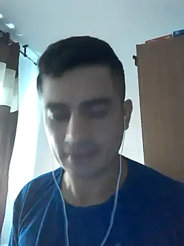 Andr3s69xxx online show from November 9, 2025, 1:37 pm