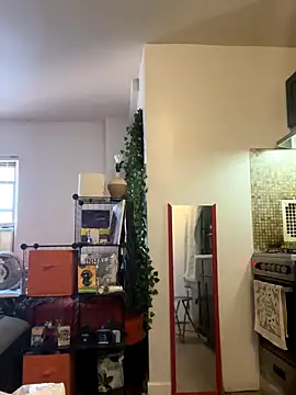 littyleesh1 online show from October 9, 2025, 9:15 pm