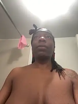 littyleesh1 online show from March 4, 2026, 4:42 am