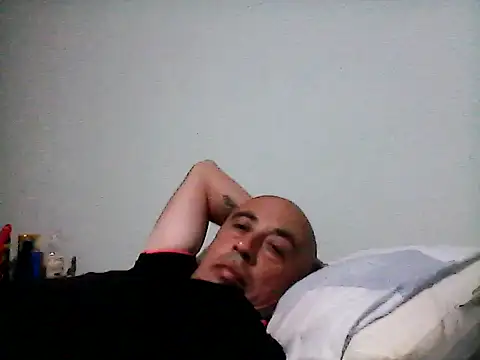 pablocesar1982 online show from October 12, 2025, 4:03 am