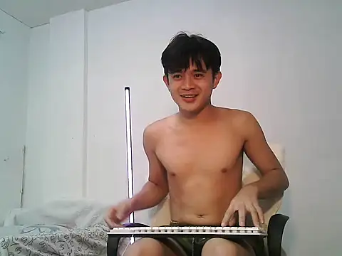 Snapshot of NautyBoyBrazeen_143 chatting on February 14, 2026, 12:55 am NautyBoyBrazeen 143 online show from February 14, 2026, 12:55 am