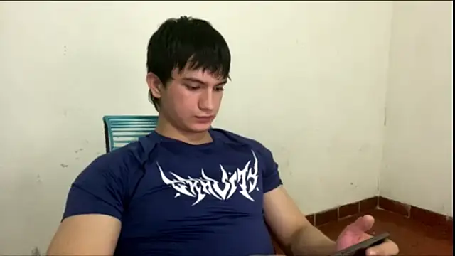 Snapshot of ErickWalton chatting on October 14, 2025, 5:08 am ErickWalton online show from October 14, 2025, 5:08 am