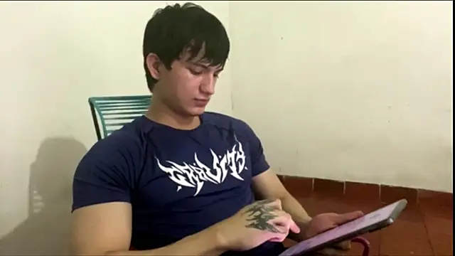 Snapshot of ErickWalton chatting on September 28, 2025, 10:50 pm ErickWalton online show from September 28, 2025, 10:50 pm