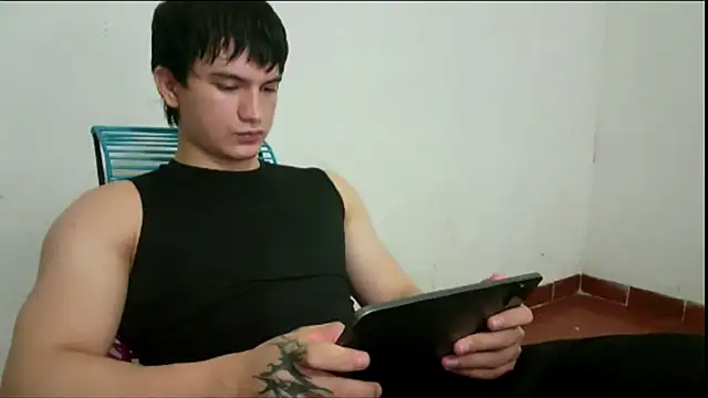 Snapshot of ErickWalton chatting on October 16, 2025, 5:05 am ErickWalton online show from October 16, 2025, 5:05 am