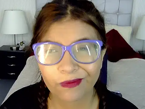 Amber Rouge  online show from October 1, 2025, 12:31 pm