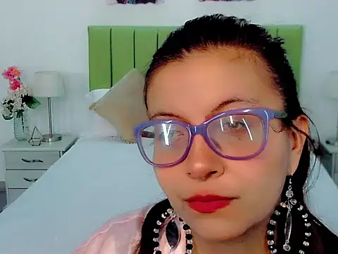 Amber Rouge  online show from October 22, 2025, 12:26 pm