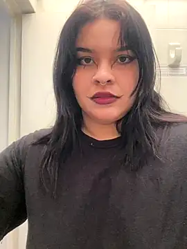 Snapshot of SweetKimi_ chatting on October 31, 2025, 6:48 pm SweetKimi  online show from October 31, 2025, 6:48 pm