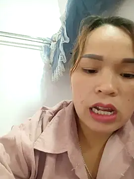 Snapshot of keobong-00 chatting on October 15, 2025, 7:49 am keobong-00 online show from October 15, 2025, 7:49 am