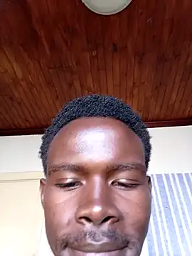 Snapshot of donchico0 chatting on October 25, 2025, 7:29 am donchico0 online show from October 25, 2025, 7:29 am