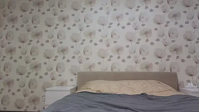 Snapshot of Annabel_theMoon chatting on October 6, 2025, 2:35 am Annabel theMoon online show from October 6, 2025, 2:35 am