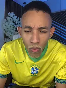 Snapshot of B_Wild chatting on October 5, 2025, 3:30 am B Wild online show from October 5, 2025, 3:30 am