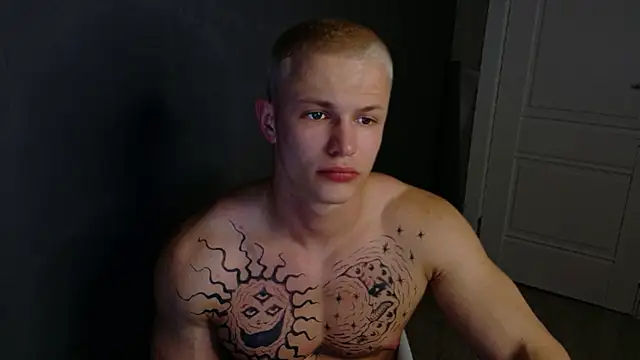 Snapshot of James__Noah chatting on October 9, 2025, 7:47 pm James Noah online show from October 9, 2025, 7:47 pm