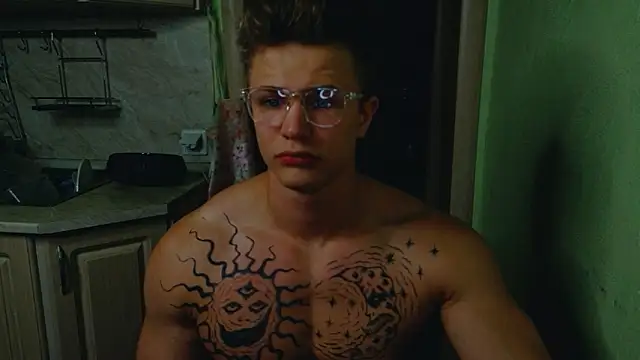 Snapshot of James__Noah chatting on September 30, 2025, 9:32 pm James Noah online show from September 30, 2025, 9:32 pm