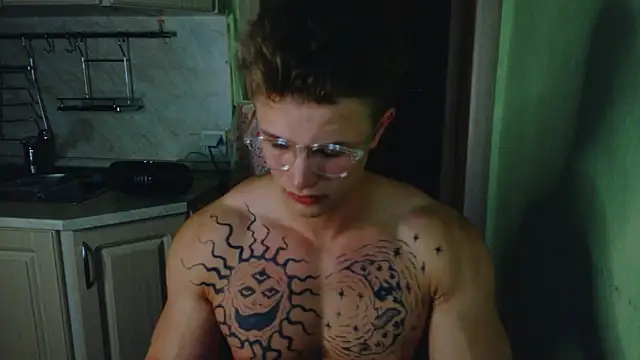 Snapshot of James__Noah chatting on September 28, 2025, 8:16 pm James Noah online show from September 28, 2025, 8:16 pm