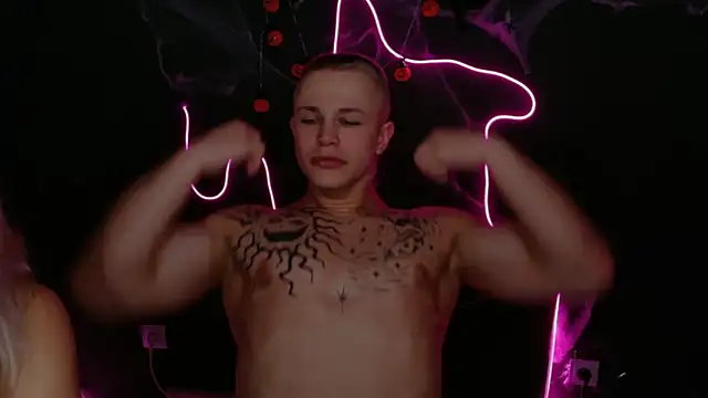 Snapshot of James__Noah chatting on November 3, 2025, 10:13 pm James Noah online show from November 3, 2025, 10:13 pm