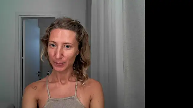 Snapshot of Paevoa chatting on September 26, 2025, 8:10 am Paevoa online show from September 26, 2025, 8:10 am