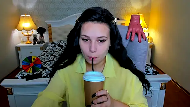 OmniaSher online show from November 25, 2025, 10:26 am