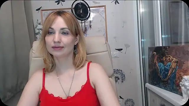 KatrinAlluring online show from April 7, 2026, 5:42 am