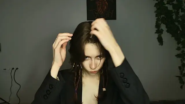 Snapshot of Yoka_paradoXXX chatting on October 10, 2025, 5:08 am Yoka paradoXXX online show from October 10, 2025, 5:08 am