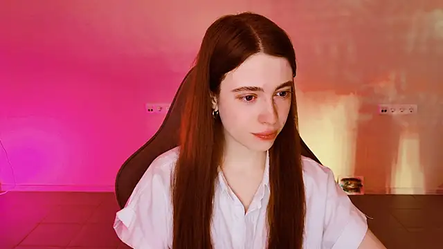 Snapshot of Yoka_paradoXXX chatting on February 14, 2026, 9:20 am Yoka paradoXXX online show from February 14, 2026, 9:20 am