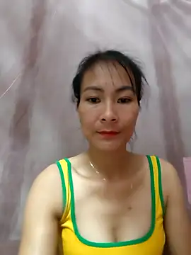 Snapshot of Yumyum_kiw chatting on September 17, 2025, 10:17 am Yumyum kiw online show from September 17, 2025, 10:17 am