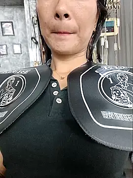 Snapshot of Yumyum_kiw chatting on September 29, 2025, 5:58 am Yumyum kiw online show from September 29, 2025, 5:58 am