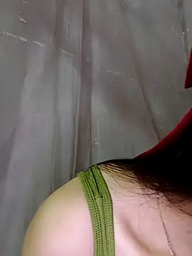 Snapshot of Yumyum_kiw chatting on October 15, 2025, 10:18 pm Yumyum kiw online show from October 15, 2025, 10:18 pm