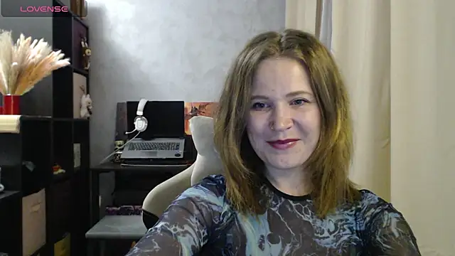 harpermoss online show from September 10, 2025, 6:18 pm