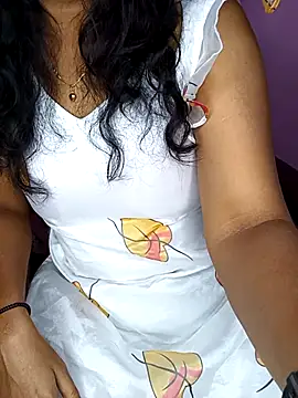 Snapshot of Marathi_rani2 chatting on September 14, 2025, 8:15 am Marathi rani2 online show from September 14, 2025, 8:15 am