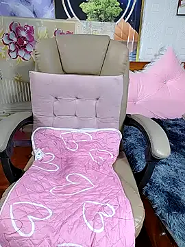 Snapshot of LadyMaiMai chatting on October 19, 2025, 4:04 am LadyMaiMai online show from October 19, 2025, 4:04 am