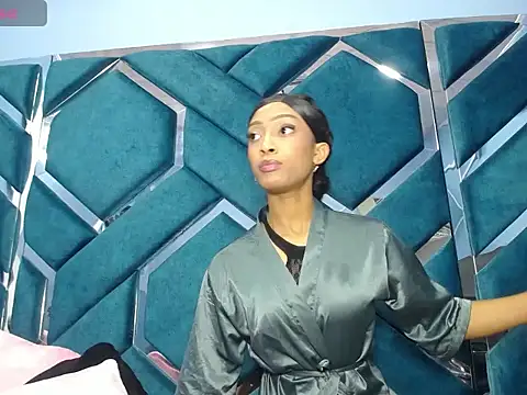 Snapshot of Lea_Sweetly chatting on October 29, 2025, 1:10 pm Lea Sweetly online show from October 29, 2025, 1:10 pm