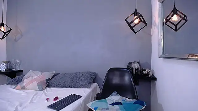 Luciana Graay online show from October 14, 2025, 1:12 pm