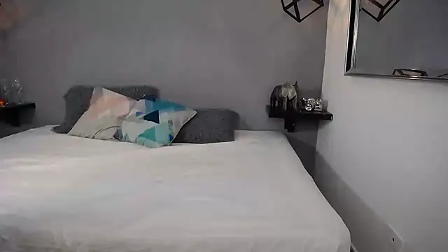 Luciana Graay online show from October 1, 2025, 1:04 pm