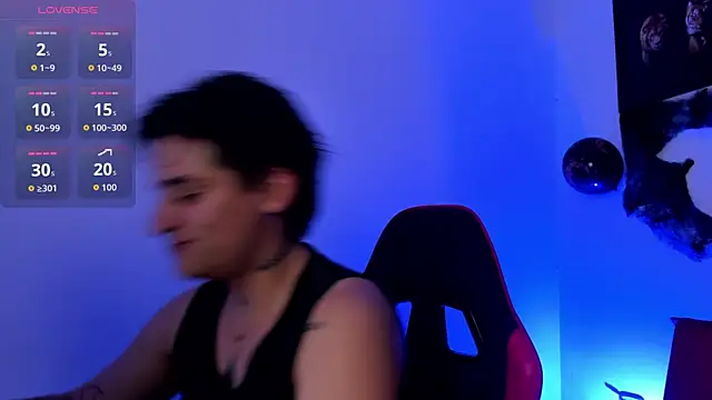 Snapshot of PeytonBox chatting on October 24, 2025, 11:42 am PeytonBox online show from October 24, 2025, 11:42 am