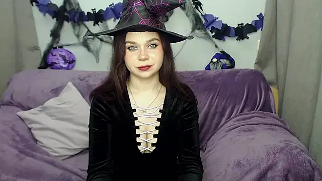 Snapshot of GloriyaDre chatting on October 31, 2025, 5:59 am GloriyaDre online show from October 31, 2025, 5:59 am