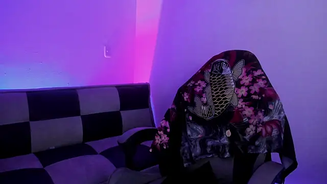 GwenHazel online show from September 29, 2025, 11:27 am