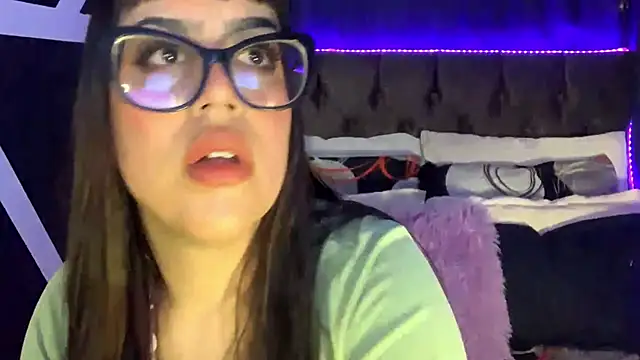 Snapshot of Melody_dreams chatting on September 29, 2025, 3:13 am Melody dreams online show from September 29, 2025, 3:13 am