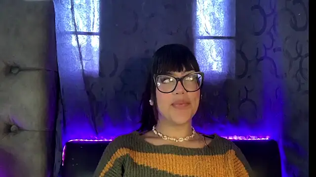 Snapshot of Melody_dreams chatting on October 28, 2025, 5:01 pm Melody dreams online show from October 28, 2025, 5:01 pm