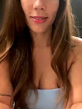 Snapshot of emmablog chatting on September 20, 2025, 1:43 am emmablog online show from September 20, 2025, 1:43 am