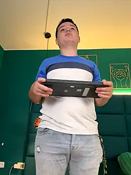 Snapshot of adventure_of_young_2 chatting on October 21, 2025, 12:37 pm adventure of young 2 online show from October 21, 2025, 12:37 pm