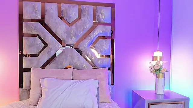 Snapshot of Electra_Gosselin chatting on October 16, 2025, 11:40 am Electra Gosselin online show from October 16, 2025, 11:40 am