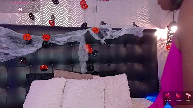 Snapshot of NaiaraMasson_ chatting on October 21, 2025, 12:04 pm NaiaraMasson online show from October 21, 2025, 12:04 pm