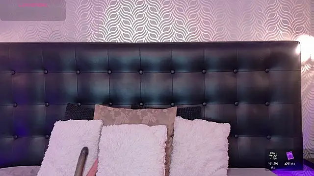 Snapshot of NaiaraMasson_ chatting on November 8, 2025, 12:09 pm NaiaraMasson online show from November 8, 2025, 12:09 pm