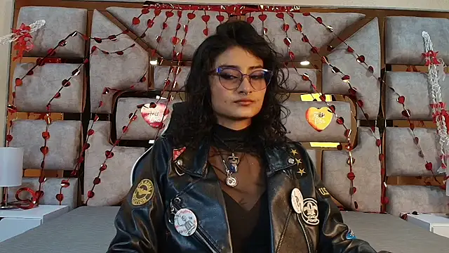 LilyRouset online show from September 12, 2025, 12:05 pm
