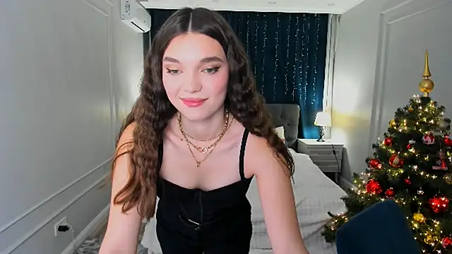 DivineAmour online show from December 17, 2025, 4:28 am