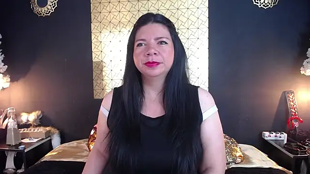kinky momm online show from May 10, 2026, 1:36 pm